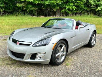 2007 Saturn Sky Red Line