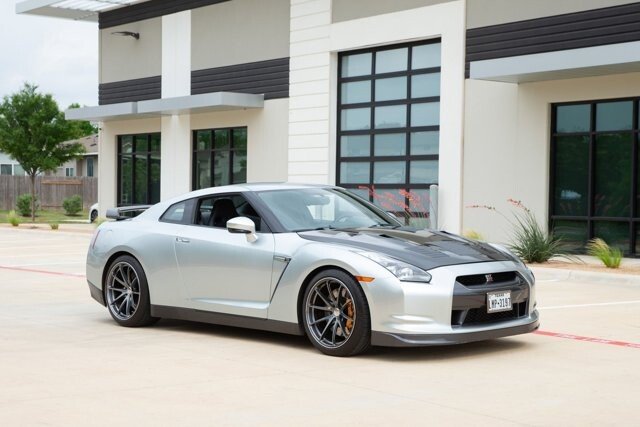 2009-Nissan-GT_R-
