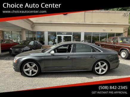 Photo 1 for 2013 Audi S8