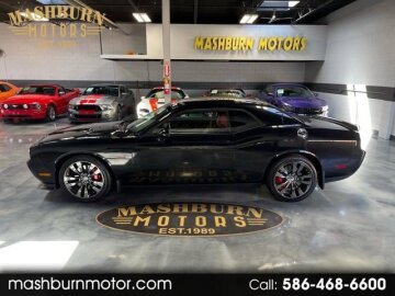 2013 Dodge Challenger SRT8