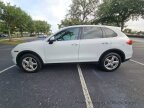 Thumbnail Photo 2 for 2014 Porsche Cayenne