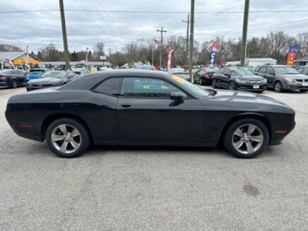 Photo 1 for 2015 Dodge Challenger SXT