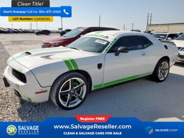 New 2015 Dodge Challenger SXT
