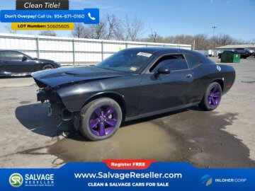 New 2015 Dodge Challenger SXT