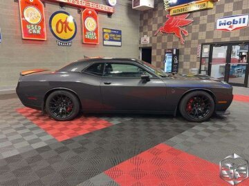 2015 Dodge Challenger SRT Hellcat