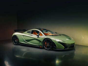 2015 McLaren P1