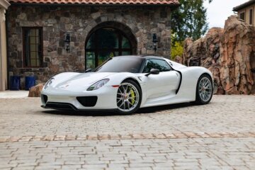 2015 Porsche 918 Spyder