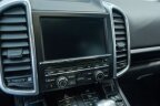 Thumbnail Photo 2 for 2015 Porsche Cayenne
