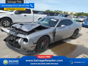 2016 Dodge Challenger SRT