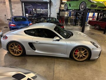 2016 Porsche Cayman