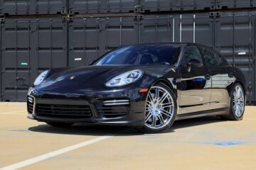 2016 Porsche Panamera GTS