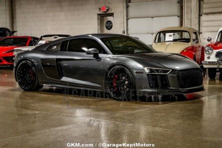 Photo 1 for 2017 Audi R8