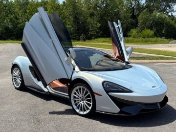 2017 McLaren 570GT