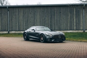 2017 Mercedes-Benz AMG GT