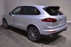 Thumbnail Photo 2 for 2017 Porsche Cayenne
