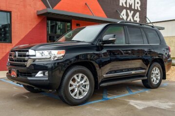 2017 Toyota Land Cruiser