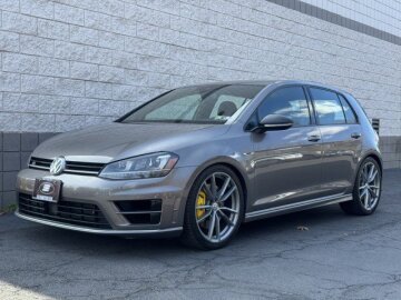 2017 Volkswagen Golf R 4-Door