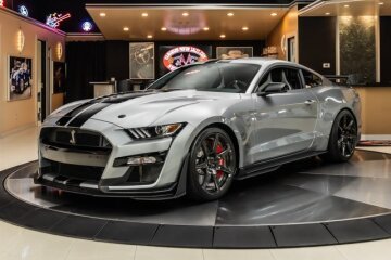 2020 Ford Mustang