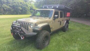 2020 Jeep Gladiator Sport