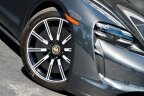 Thumbnail Photo 2 for 2020 Porsche Taycan