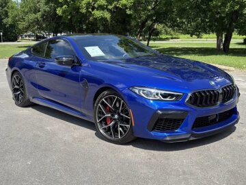 2022 BMW M8