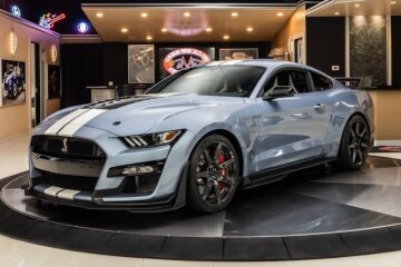 2022 Ford Mustang
