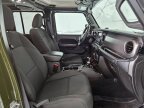 Thumbnail Photo 2 for 2022 Jeep Gladiator Sport