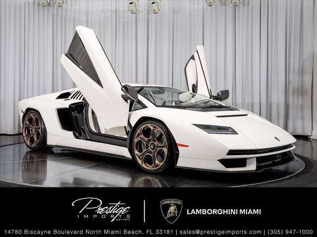 2022 Lamborghini Aventador
