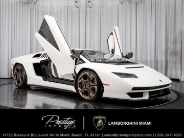 2022 Lamborghini Aventador