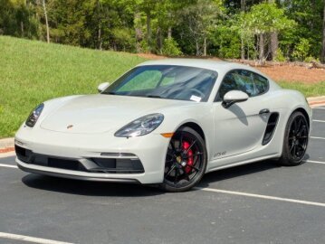 2022 Porsche 718 Cayman