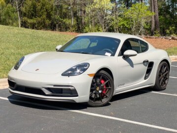 2022 Porsche 718 Cayman