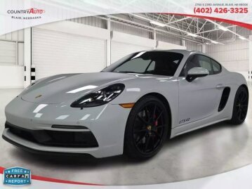 2022 Porsche 718 Cayman