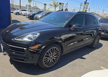Photo 1 for 2022 Porsche Cayenne S