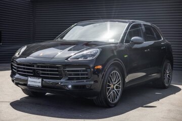 2022 Porsche Cayenne E-Hybrid