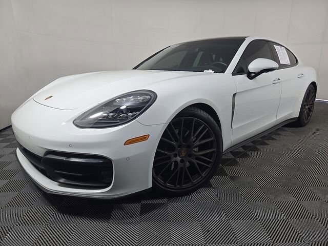 2022 Porsche Panamera