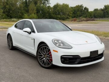 2022 Porsche Panamera