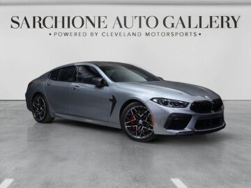 2023 BMW M8