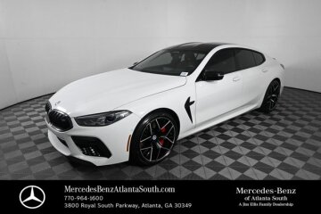 2023 BMW M8