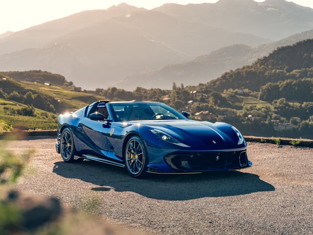 2023 Ferrari 812 Competizione