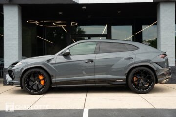 2023 Lamborghini Urus Performante