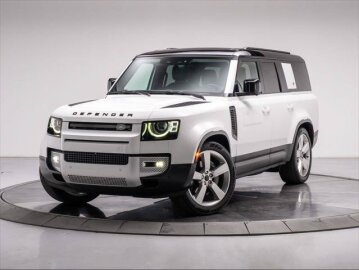 2023 Land Rover Defender 130 SE
