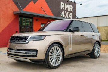 2023 Land Rover Model 8-80