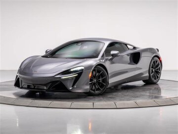 2023 McLaren Artura