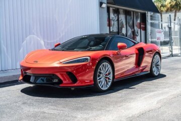 2023 McLaren GT