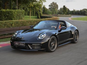 2023 Porsche 911