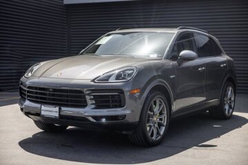 2023 Porsche Cayenne E-Hybrid
