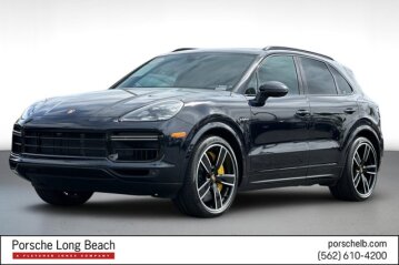 2023 Porsche Cayenne Turbo S E-Hybrid