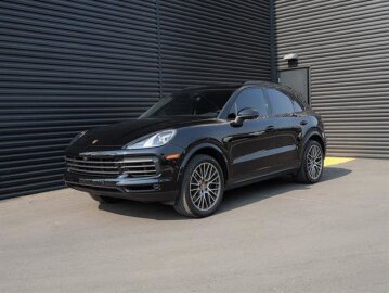 2023 Porsche Cayenne Platinum Edition