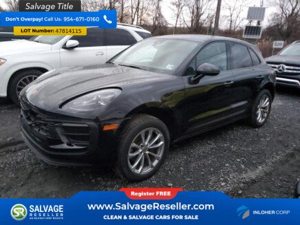 Photo 1 for New 2023 Porsche Macan
