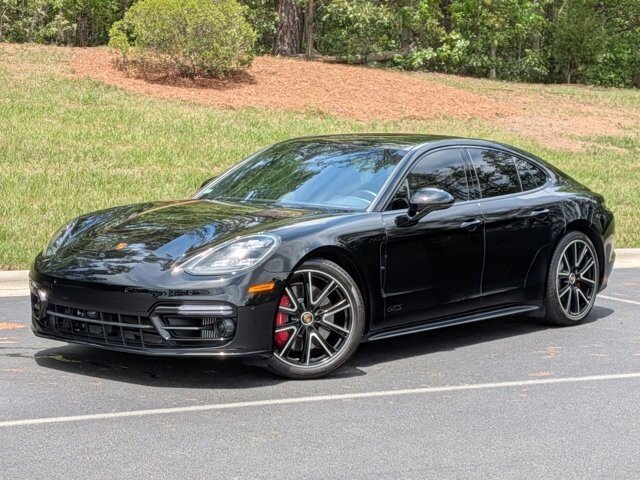 2023 Porsche Panamera GTS